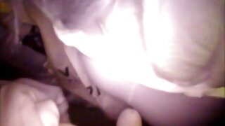 Horny շեմալ Նիկոլը փորում է իր հետանցքային անցքը